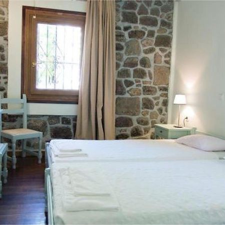 Olive Press Hotel & Apartments Mithimna Exterior foto