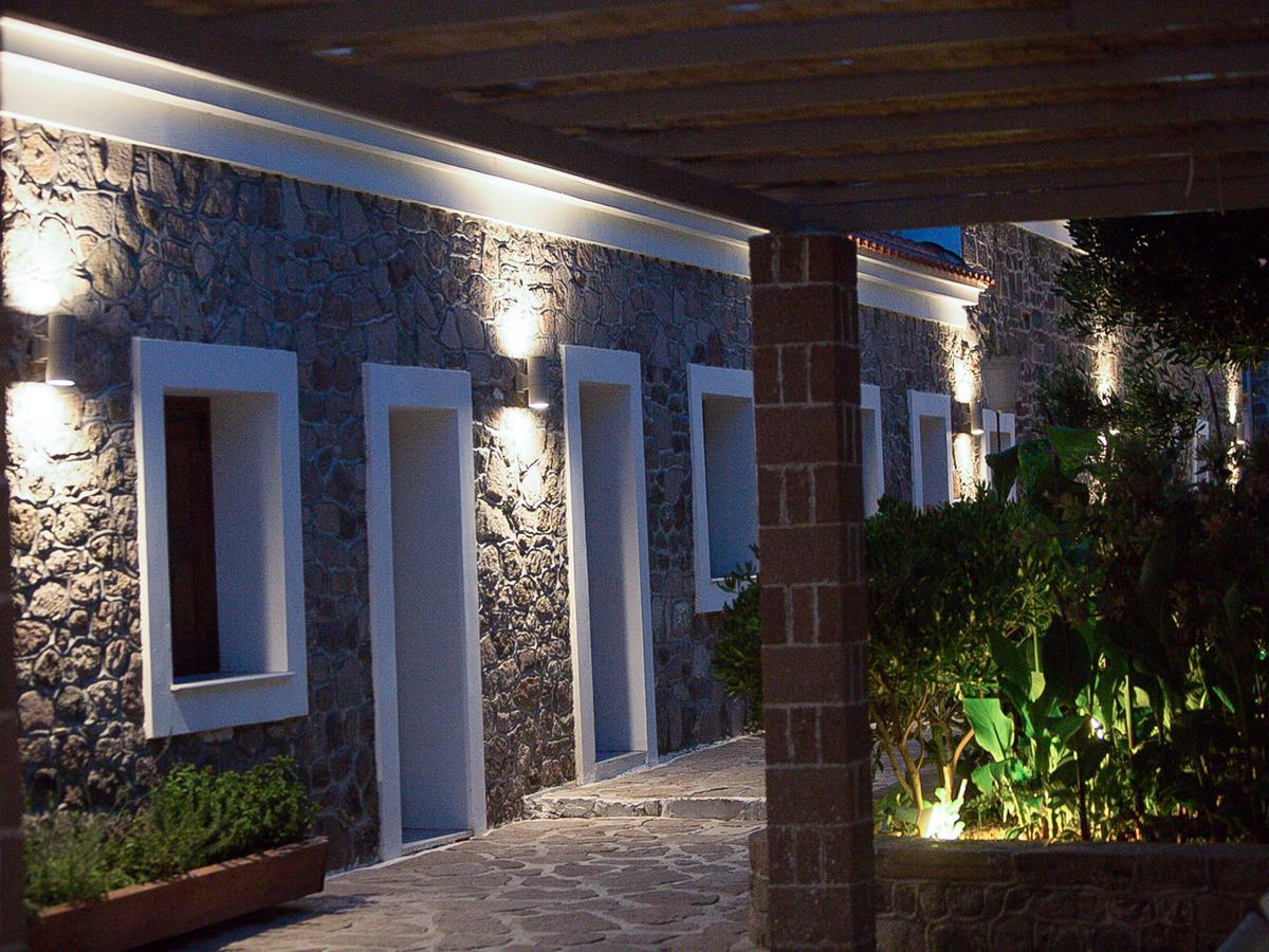 Olive Press Hotel & Apartments Mithimna Exterior foto
