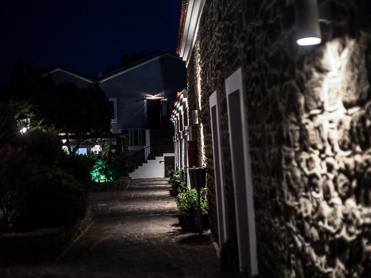 Olive Press Hotel & Apartments Mithimna Exterior foto